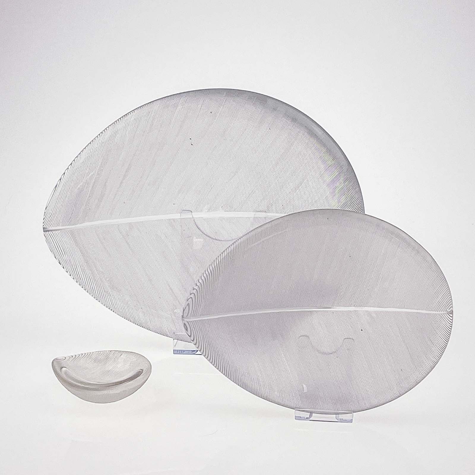 Tapio Wirkkala Leaf model TW 3337 Van Kerkhoff Art-21 Tapio Wirkkala - Complete Set of all the three sizes of Crystal Art-object "Leaf" model 3337 - Iittala Finland circa 1955