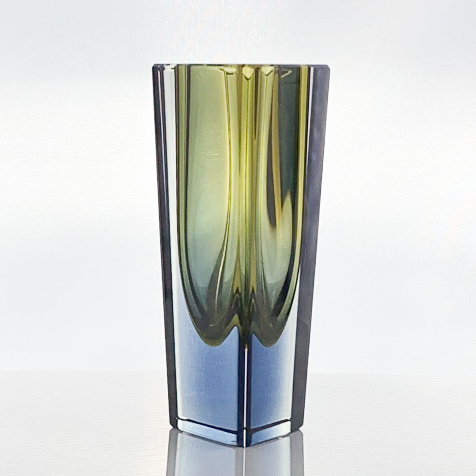 Kaj Franck - "Prisma", glass Art-object, model KF 215 - Nuutajärvi-Notsjö Finland, 1963