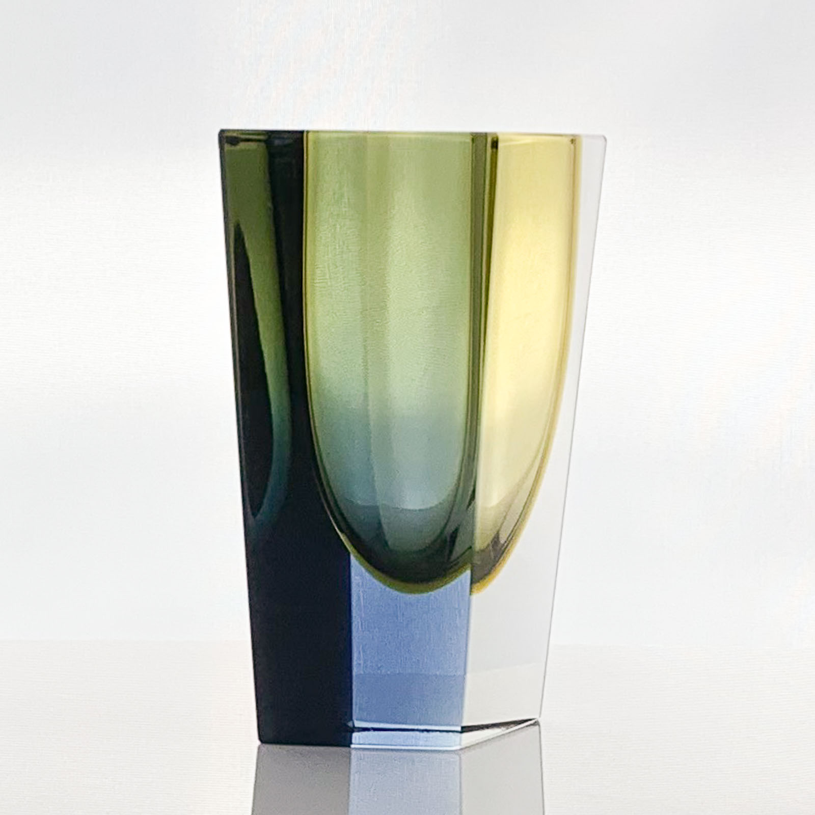 Kaj Franck - "Prisma", glass Art-object, model KF 215 - Nuutajärvi-Notsjö Finland, 1963
