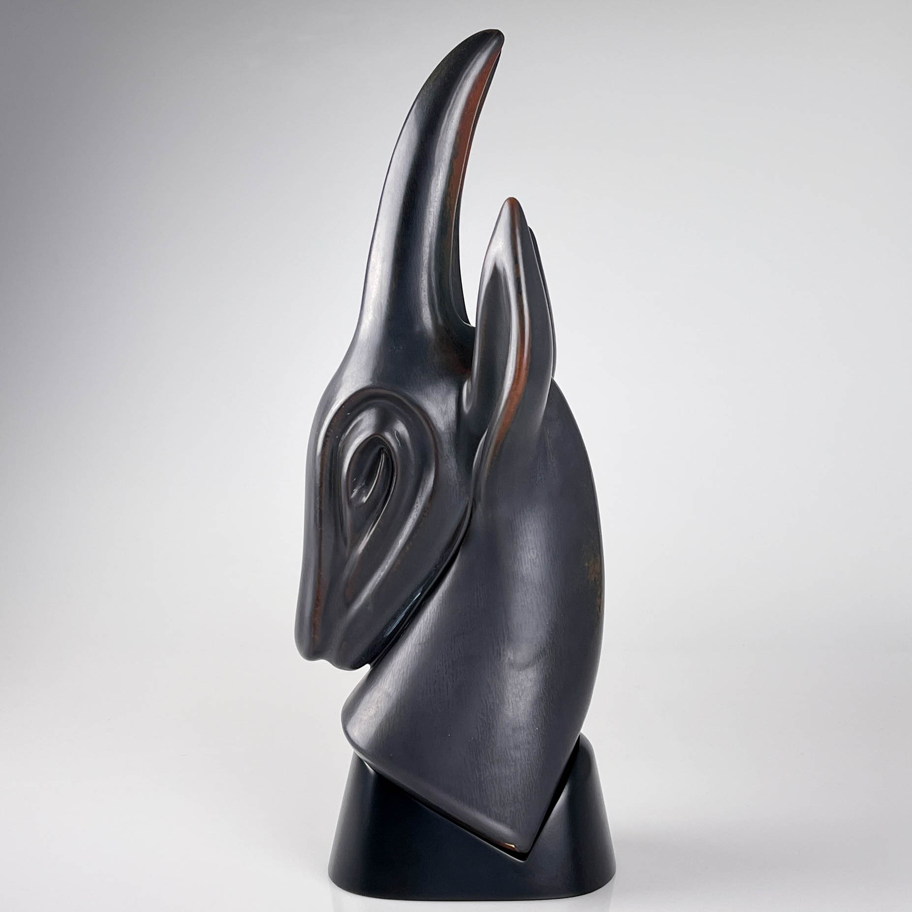 Gunnar Nylund - A large glazed stoneware sculpture of an Antilope - Rörstrand, Sweden ca. 1955