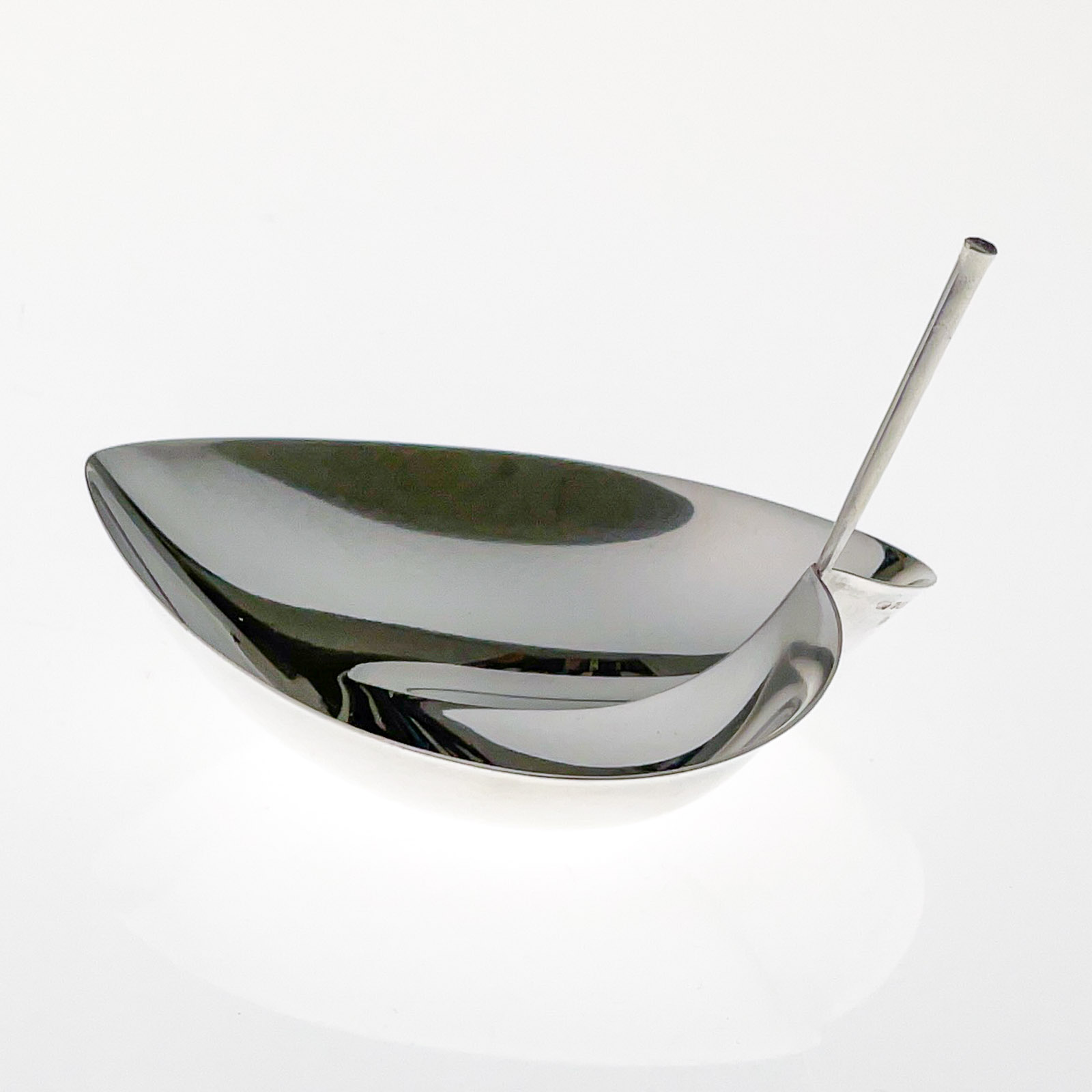 Tapio Wirkkala - Sterling silver leaf-shaped bowl, model TW 4 - Kultakeskus Oy, Finland 1963