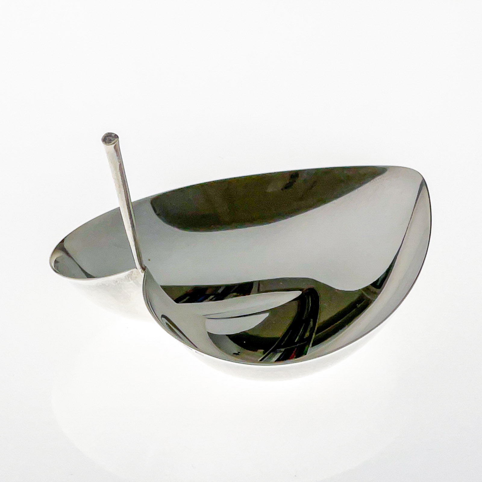 Tapio Wirkkala - Sterling silver leaf-shaped bowl, model TW 4 - Kultakeskus Oy, Finland 1963