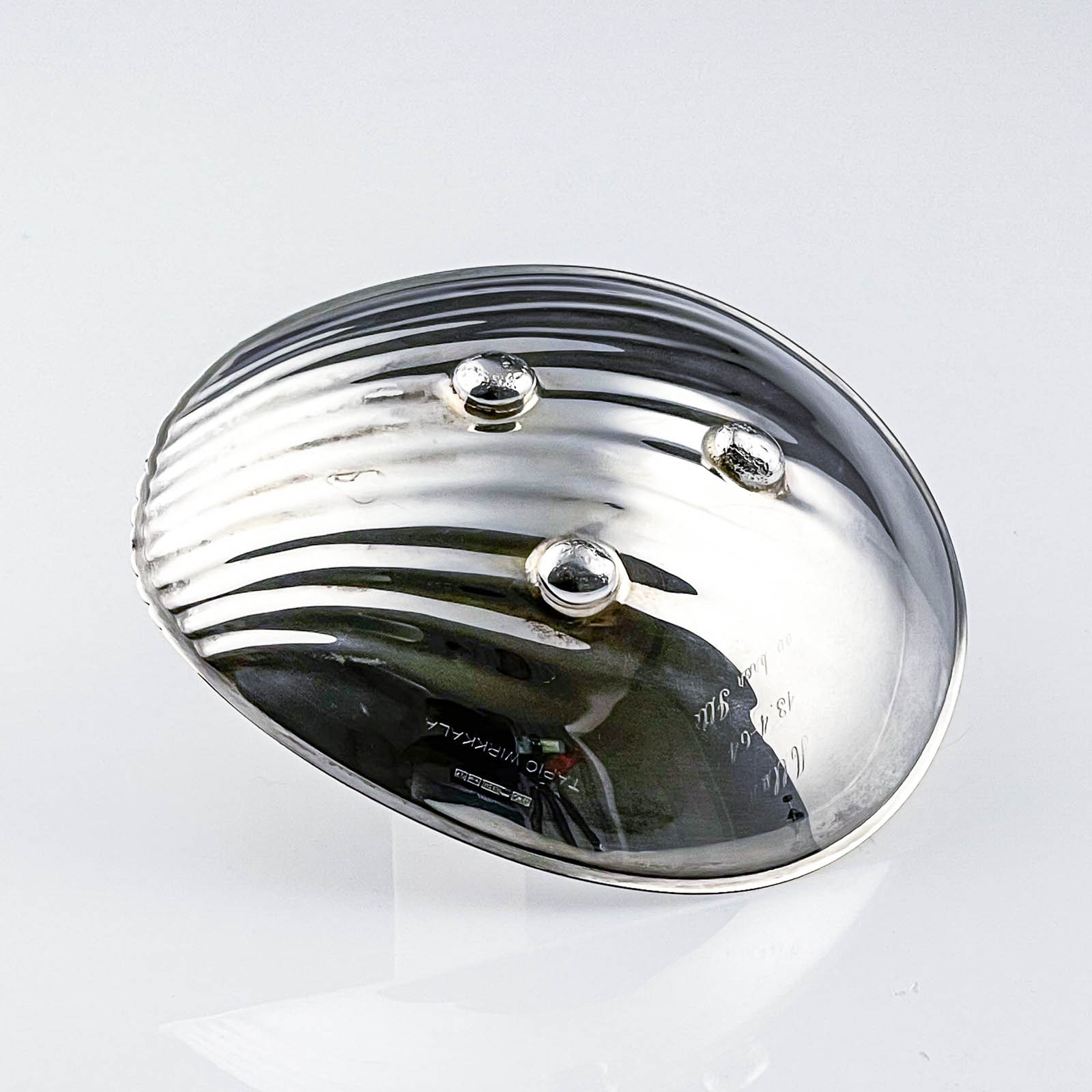 Tapio Wirkkala - Silver bowl in the shape of stylised seashell - Hopeatehdas Oy, Finland 1960