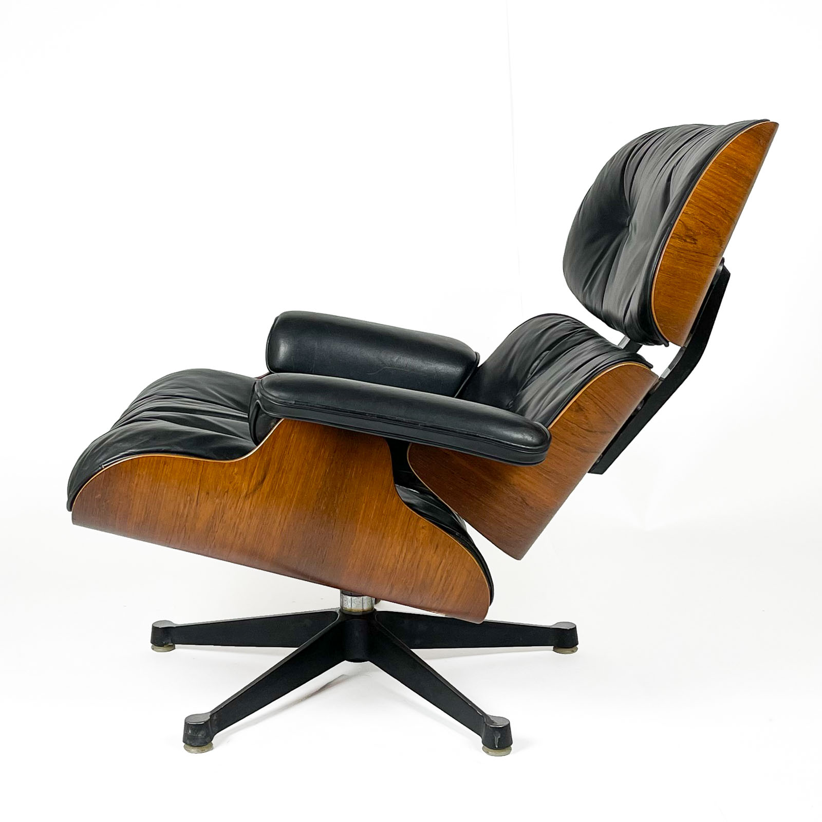 Charles & Ray Eames - Lounge Chair & Ottoman, model 670 & 671 - Vitra