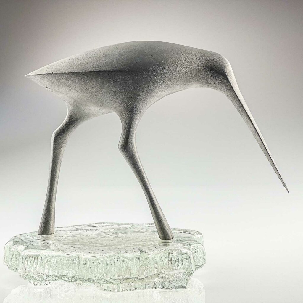 Tapio Wirkkala - sculpture of a bird "Suokurppa" on a glass stand, model TW 513 - Kultakeskus / Iittala, Finland ca. 1975