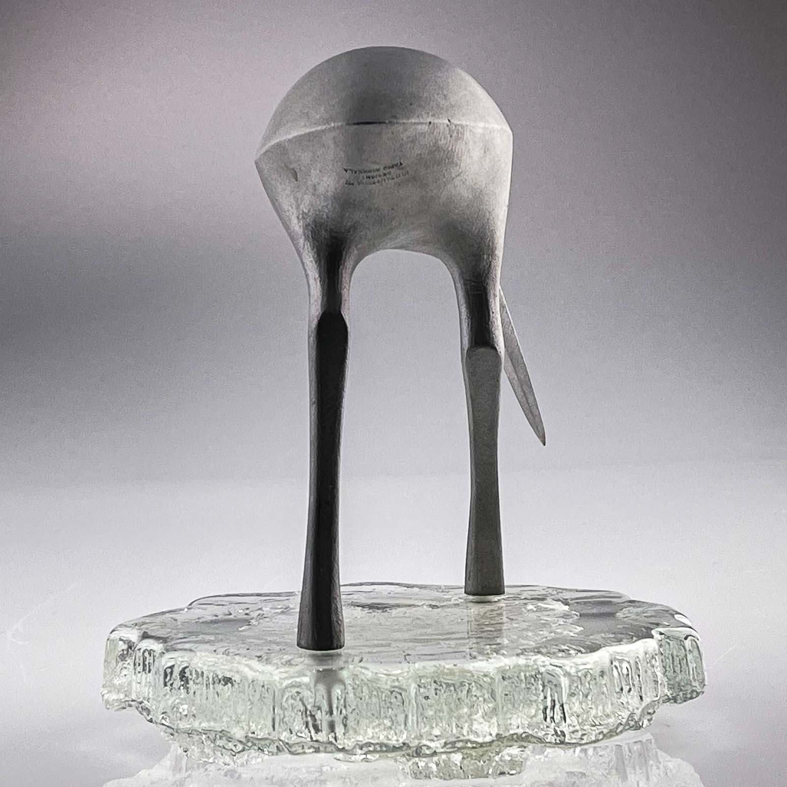 Tapio Wirkkala - sculpture of a bird "Suokurppa" on a glass stand, model TW 513 - Kultakeskus / Iittala, Finland ca. 1975