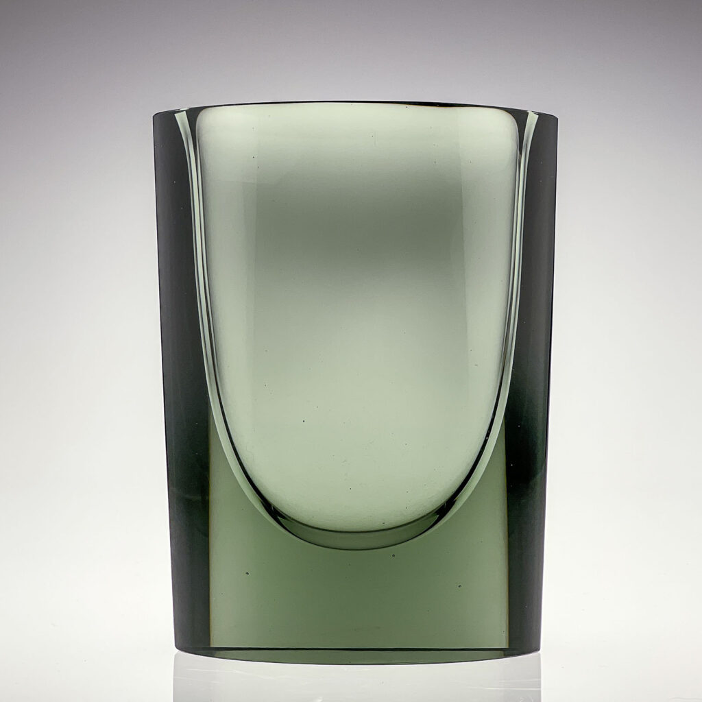 Kaj Franck - Green glass art-object, model N407 - Nuutajärvi-Notsjö Finland, 1967