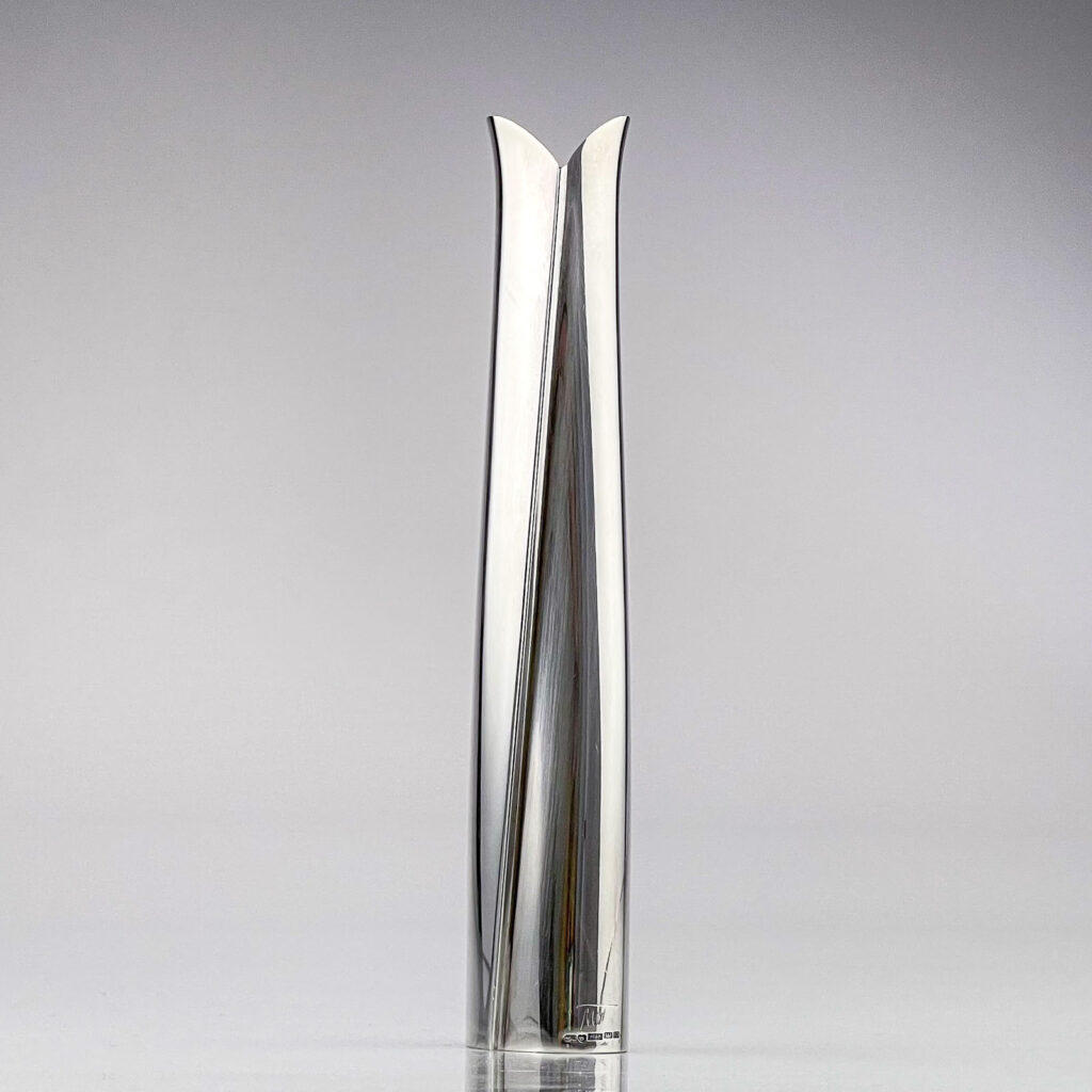 Tapio Wirkkala - A Sterling Silver flower vase, model TW 36 - Kultakeskus, Finland 1959