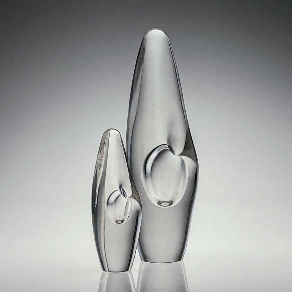 Timo Sarpaneva - Two sizes crystal Art-Object "Orkidea" (Orchid), Model 3568 - Iittala, Finland