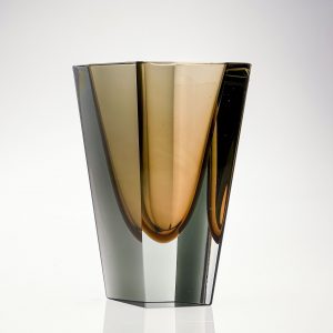 Kaj Franck - A glass Art-object "Prisma", model KF 215 in brown and grey hues - Nuutajärvi-Notsjö Finland circa 1965