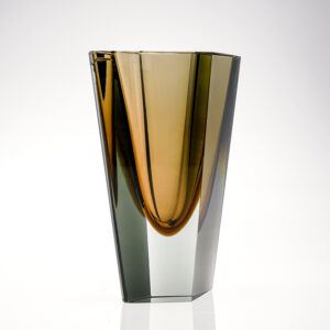 Kaj Franck - A glass Art-object "Prisma", model KF 215 in brown and grey hues - Nuutajärvi-Notsjö Finland circa 1965