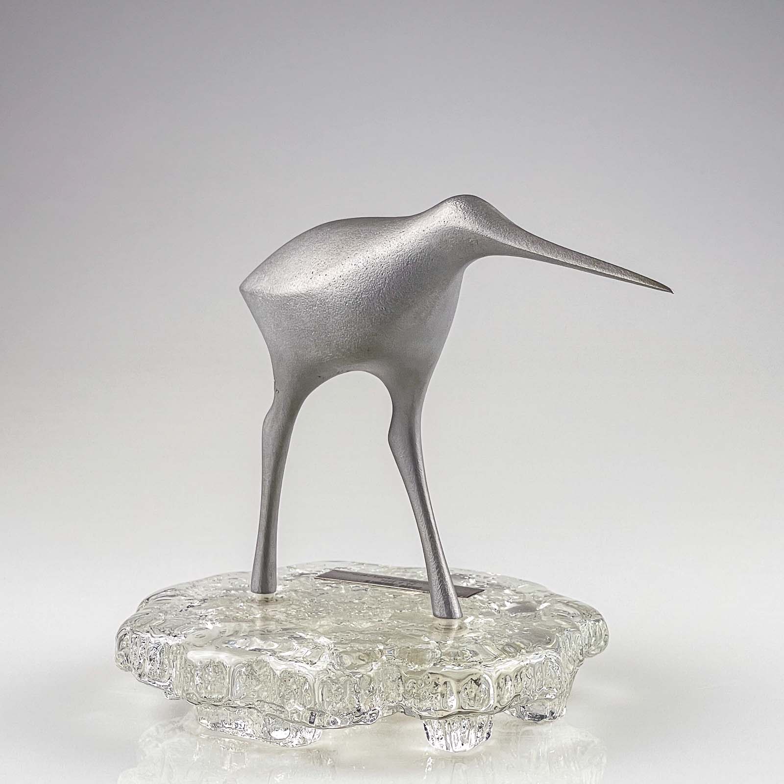 Tapio Wirkkala - "Suokurppa", a sculpture of a bird on a glass stand, model TW 513 - Handmade to order by Kultakeskus Oy, Finland 1984