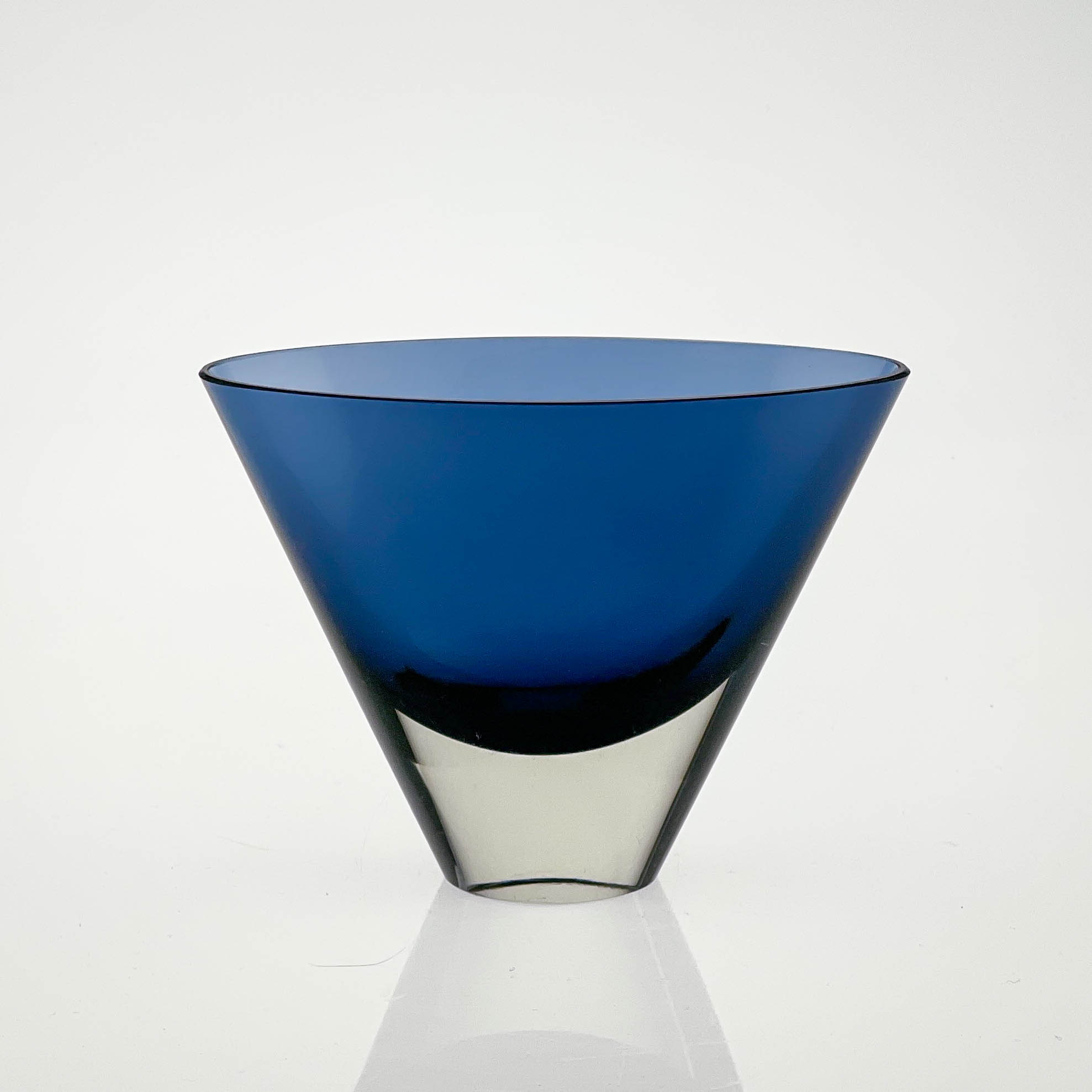 Kaj Franck - Clear and blue glass art-object, model KF234 - Nuutajärvi-Notsjö Finland 1962