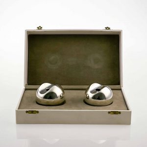 Timo Sarpaneva - A pair of silver candlesticks in original box - Hopeatehdas Finland 1961