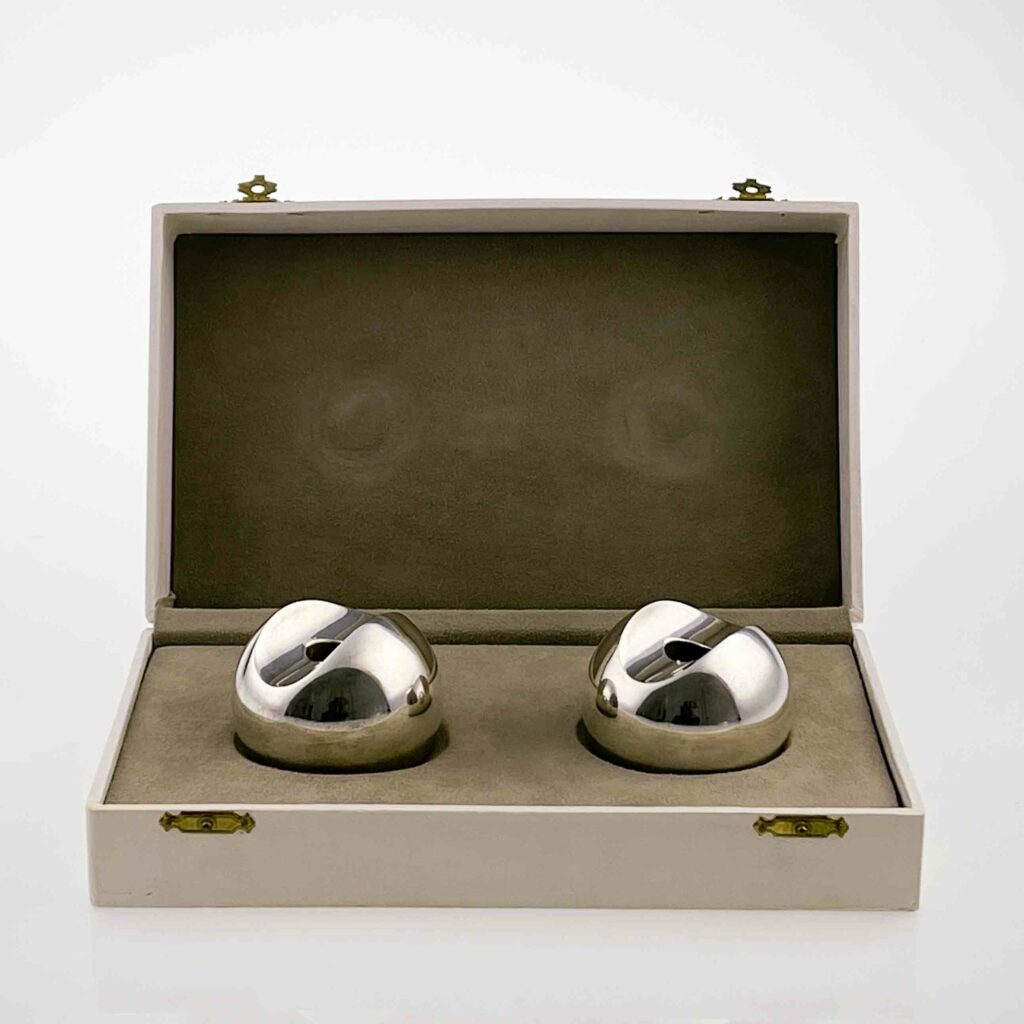 Timo Sarpaneva - A pair of silver candlesticks in original box - Hopeatehdas Finland 1961