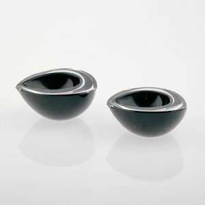 Kaj Franck - Two clear and black glass art-objects "Kastanja" (Chestnut), model KF211 - Nuutajärvi-Notsjö Finland circa 1965