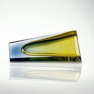 Kaj Franck - A glass Art-object "Prisma", model KF215 in yellow and blue hues - Nuutajärvi-Notsjö Finland, 1963