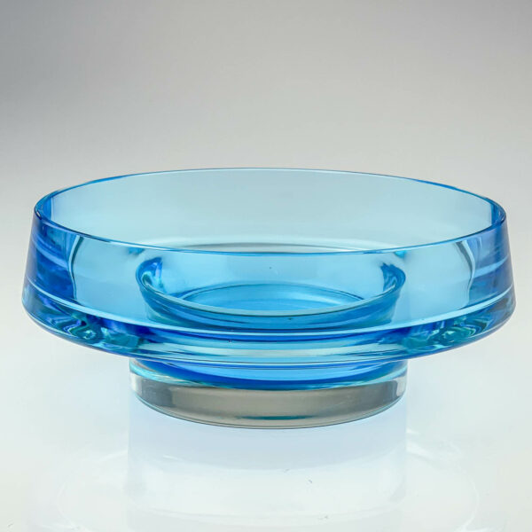 Kaj Franck - A large topaz-blue and clear glass art-object, model KF261 - Nuutajärvi-Notsjö Finland circa 1965