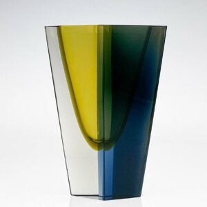 Kaj Franck - A largest size glass Art-object "Prisma", model KF215 in yellow and blue hues - Nuutajärvi-Notsjö Finland, 1962