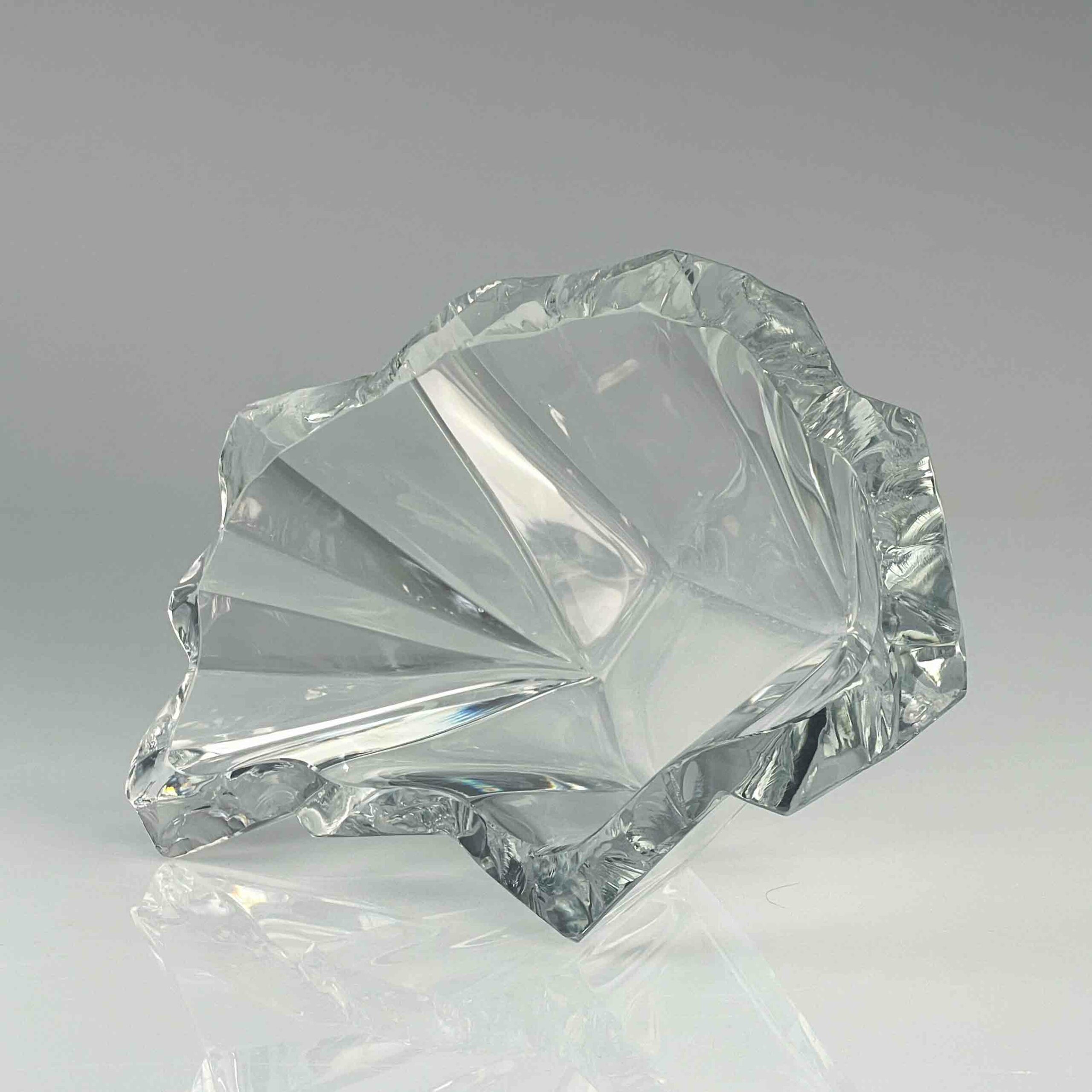 Tapio Wirkkala – A crystal Art-object “Jäänsäro” or “Iceblock”, model 3847 – Iittala, Finland circa 1960