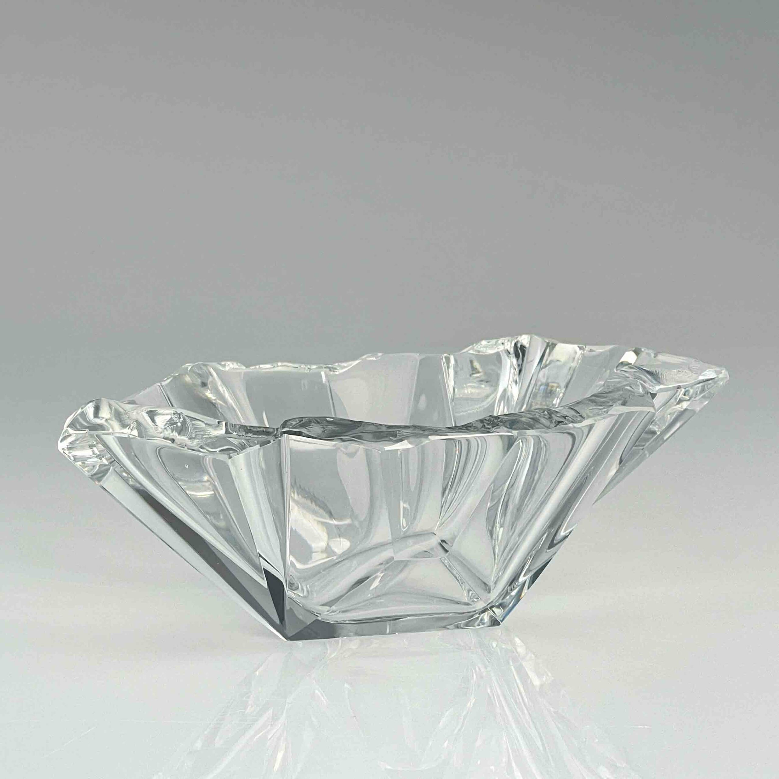Tapio Wirkkala - Crystal Art-Object "Jaansaro" or "Iceblock", model 3847 - Iittala, Finland circa 1960