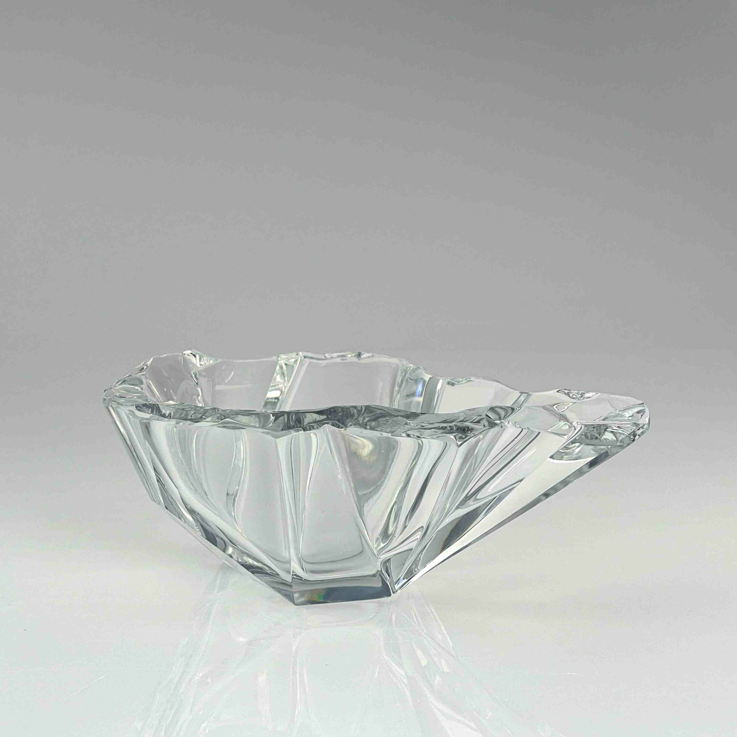 Tapio Wirkkala – A crystal Art-object “Jäänsäro” or “Iceblock”, model 3847 – Iittala, Finland circa 1960