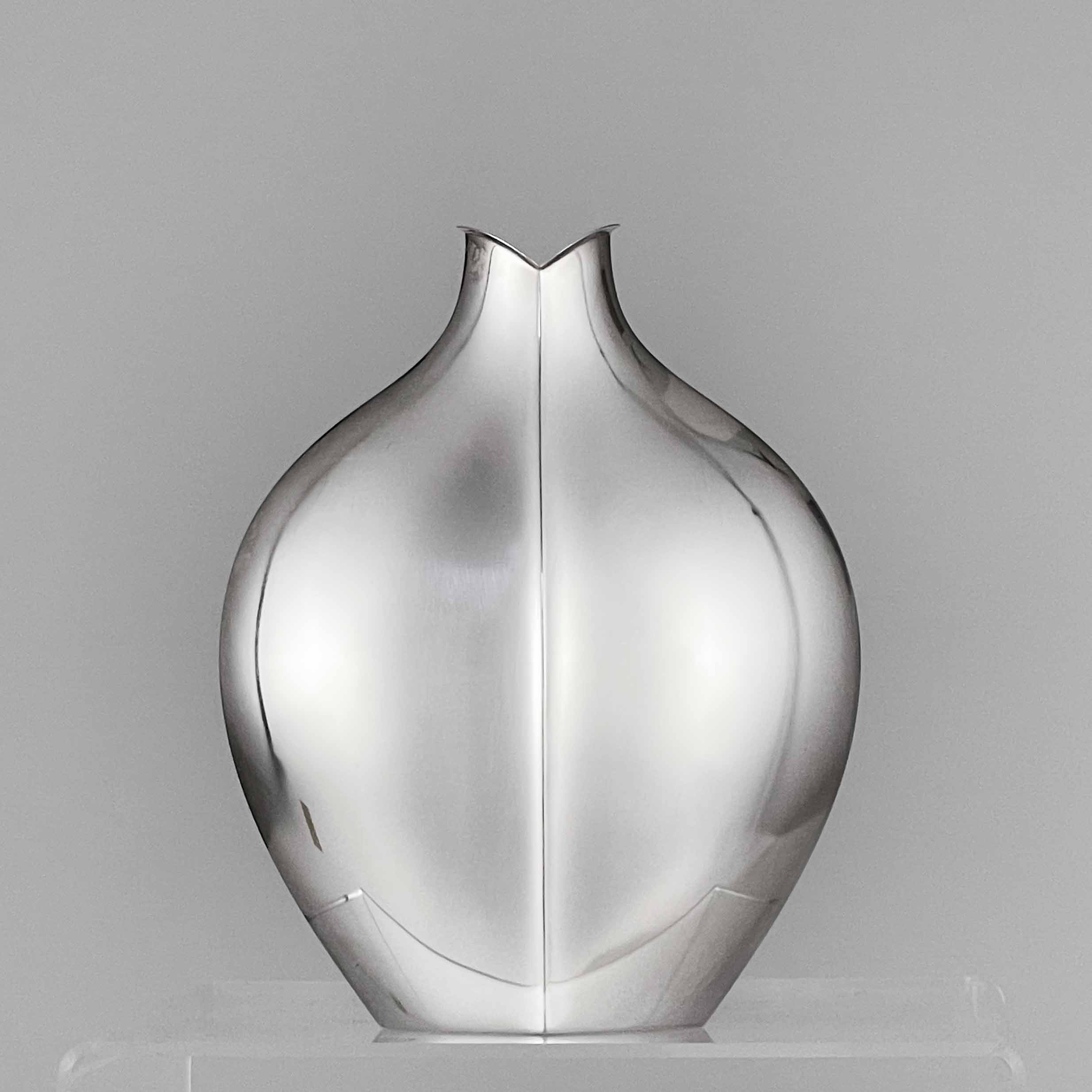 Tapio Wirkkala – A Sterling silver vase, model TW42, Handmade to Order – Kultakeskus, Finland 1957