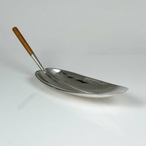 Tapio Wirkkala - A Sterling silver dish with teakwood handle, model TW85, Handmade to Order - Kultakeskus, Finland 1965