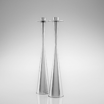Tapio Wirkkala – A pair of Scandinavian Modern silver candlesticks, model TW 189 – Kultakeskus, Finland 1964 & 1965