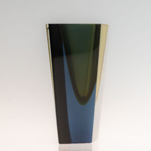 Kaj Franck - A glass Art-object "Prisma", model KF 215 in yellow and blue hues - Nuutajärvi-Notsjö, Finland 1962