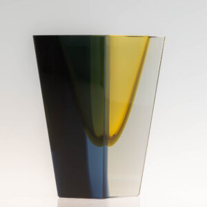 Kaj Franck - A glass Art-object "Prisma", model KF 215 in yellow and blue hues - Nuutajärvi-Notsjö, Finland 1962