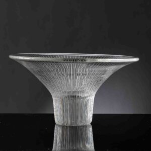 Tapio Wirkkala – Scandinavian Modern, line cut crystal Art-object, model 3138 – Iittala Finland ca 1950