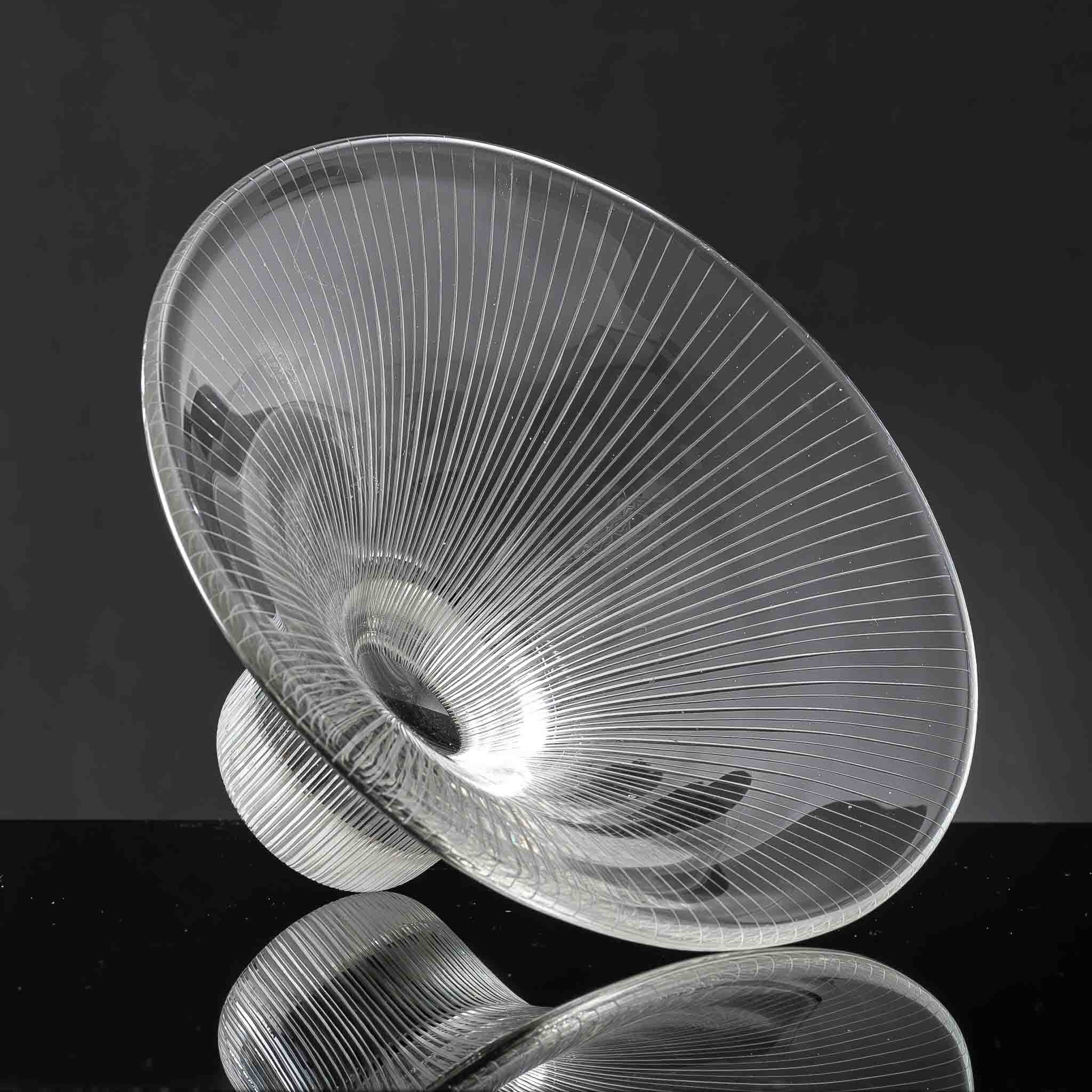 Tapio Wirkkala – Scandinavian Modern, line cut crystal Art-object, model 3138 – Iittala Finland ca 1950
