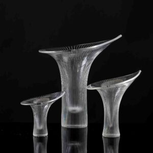 Tapio Wirkkala - Scandinavian Modern, complete set of line cut crystal Art-object "Kantarelli" (Chantarel), model 3280 - Iittala Finland circa 1955