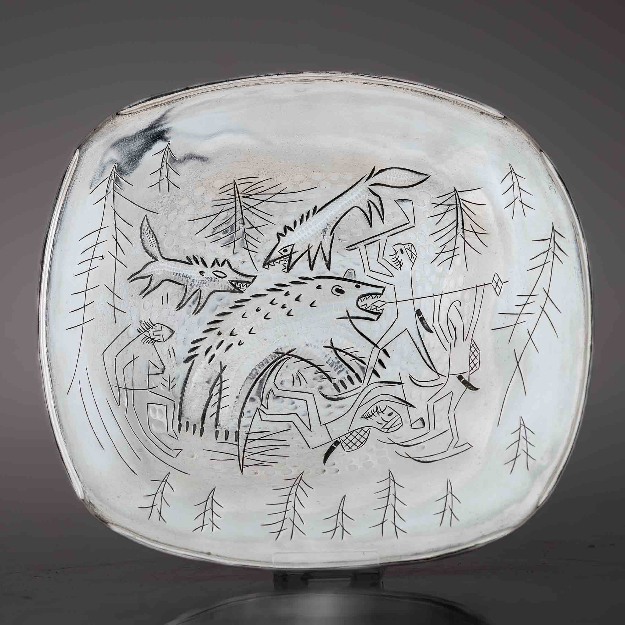 Tapio Wirkkala - A very rare silver dish "Kaarhunkaato" (Bearhunt), Handmade - Tillander, Finland 1955