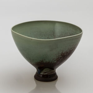 Berndt Friberg - A unique glazed stoneware footed angled bowl - Gustavsberg Sweden 1953