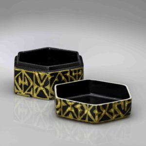 Nils Thorsson - A hexagonal lidded "Baca" jar - Aluminia, Denmark ca. 1965